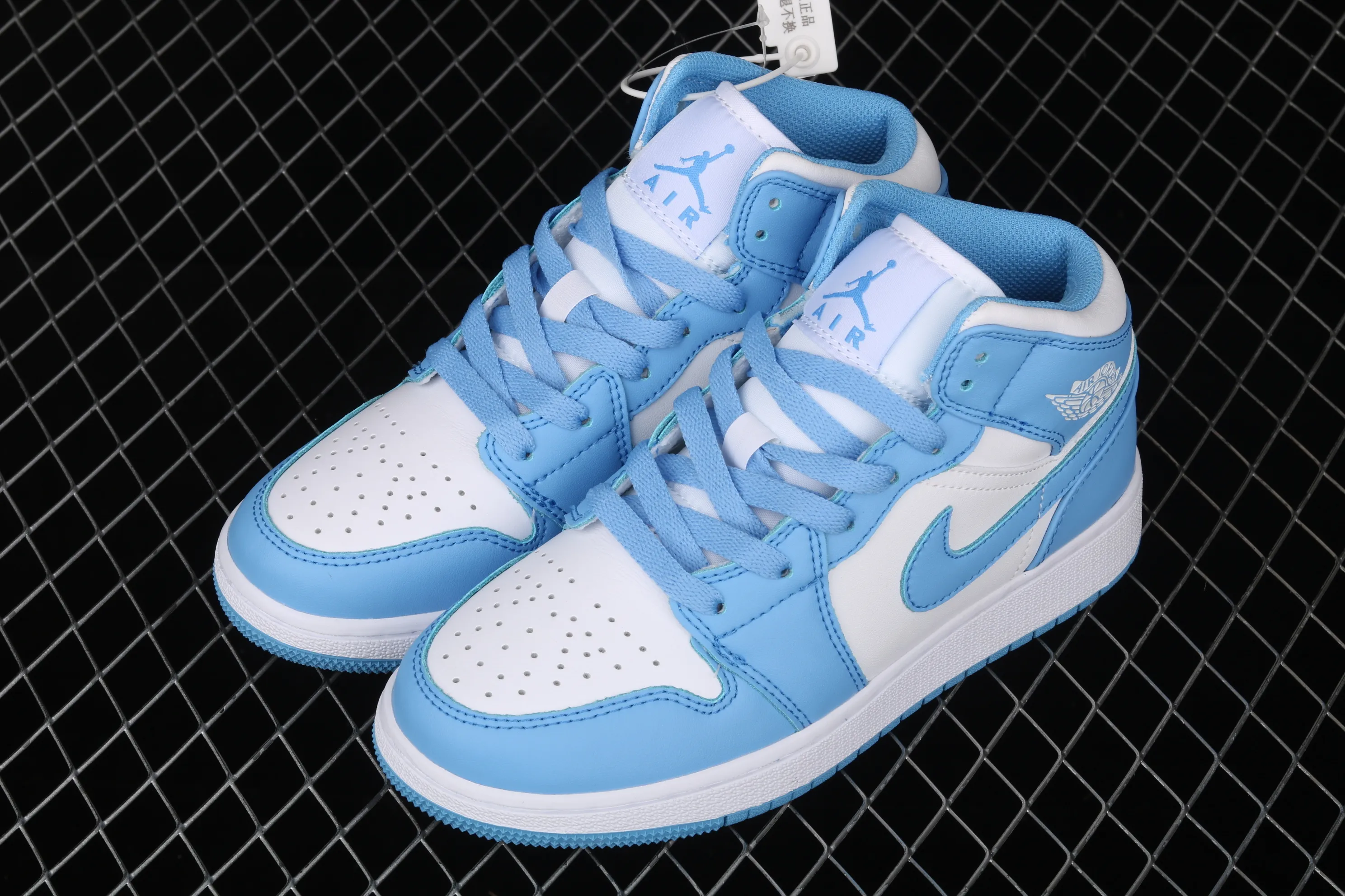 All categories Air Jordan Jordan series basketball shoes Air Jordan 1 Mid Air Jordan 1 Mid AJ1 Joe 1 white and blue 554724-106